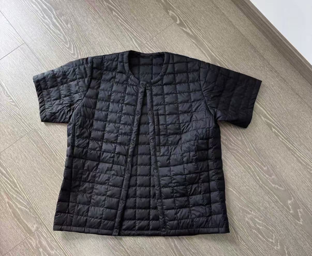 日系シティテック半袖ダウン｜軽量・高保温・ホワイトダックダウン・ユニセックス